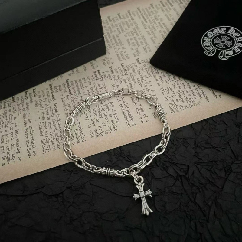 Ch*0me He**ts bracelets